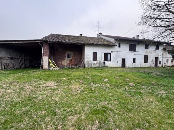 esavano in vendita a Gambolò