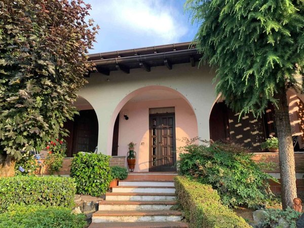 casa indipendente in vendita a Gambolò