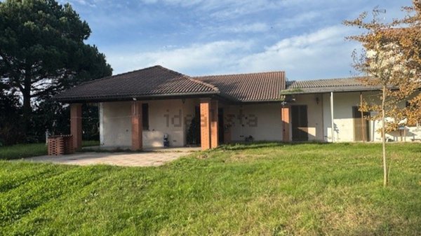 casa indipendente in vendita a Gambolò