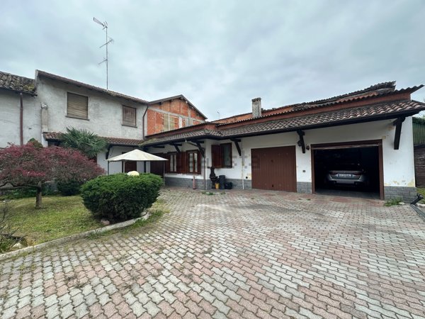 casa indipendente in vendita a Gambolò