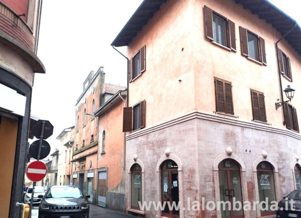 locale commerciale in vendita a Gambolò