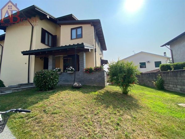 casa indipendente in vendita a Gambolò