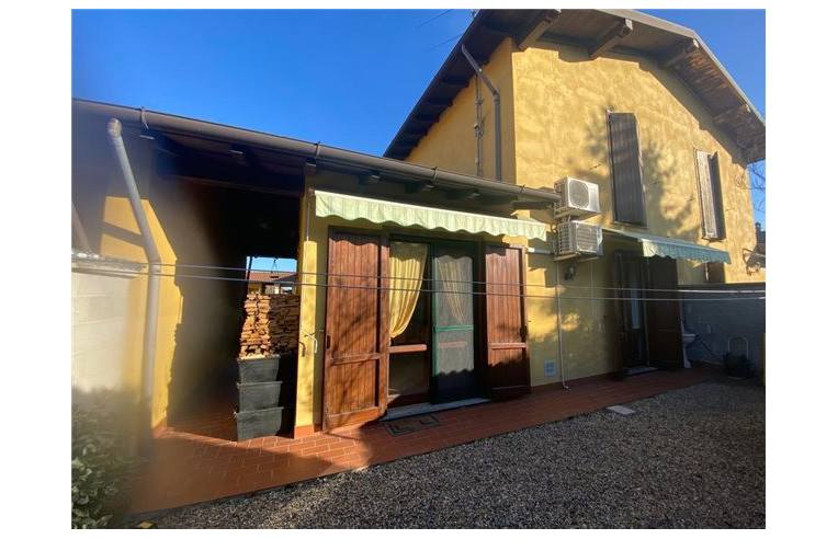casa indipendente in vendita a Gambolò in zona Remondò
