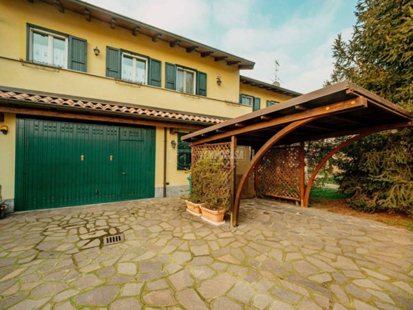 casa indipendente in vendita a Gambolò