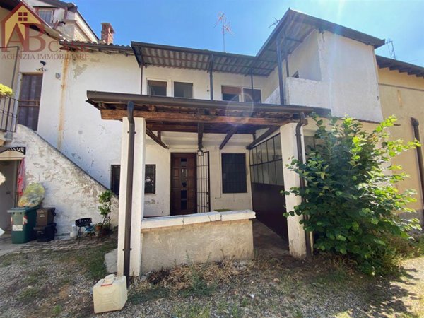 casa indipendente in vendita a Gambolò