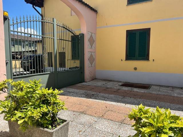 appartamento in vendita a Gambolò in zona Remondò
