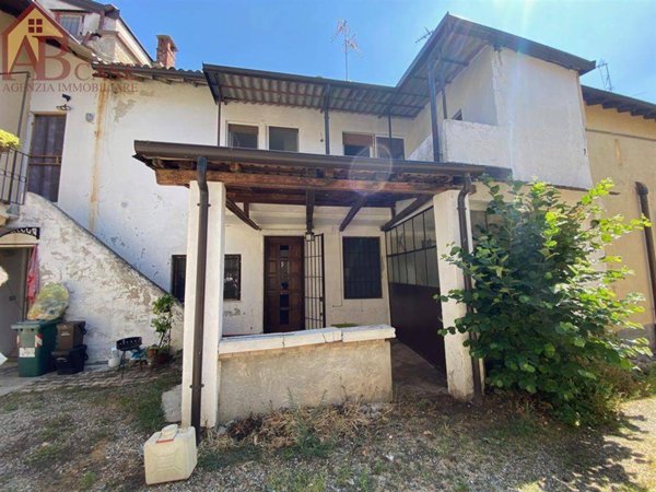 casa indipendente in vendita a Gambolò