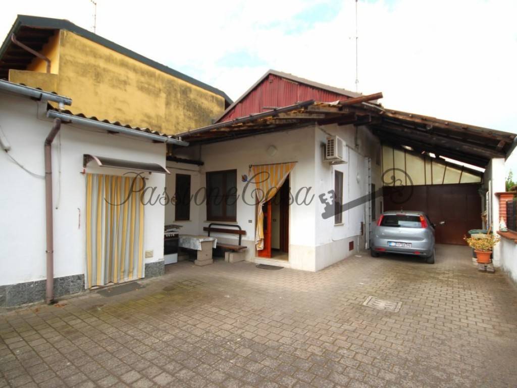 casa indipendente in vendita a Gambolò