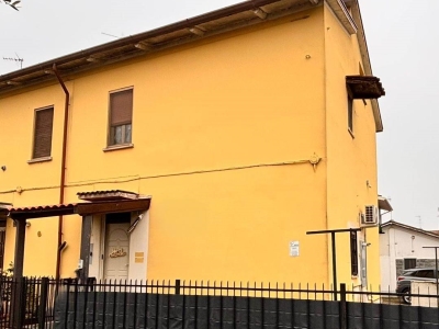 casa semindipendente in vendita a Gambolò