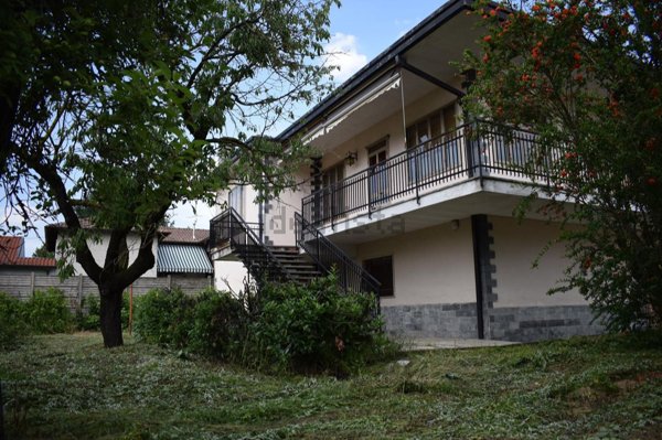 casa indipendente in vendita a Gambolò