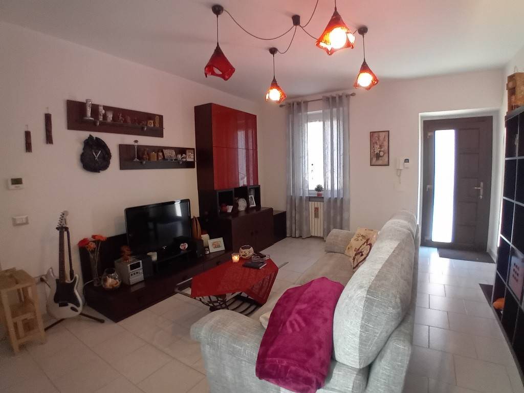 casa indipendente in vendita a Gambolò