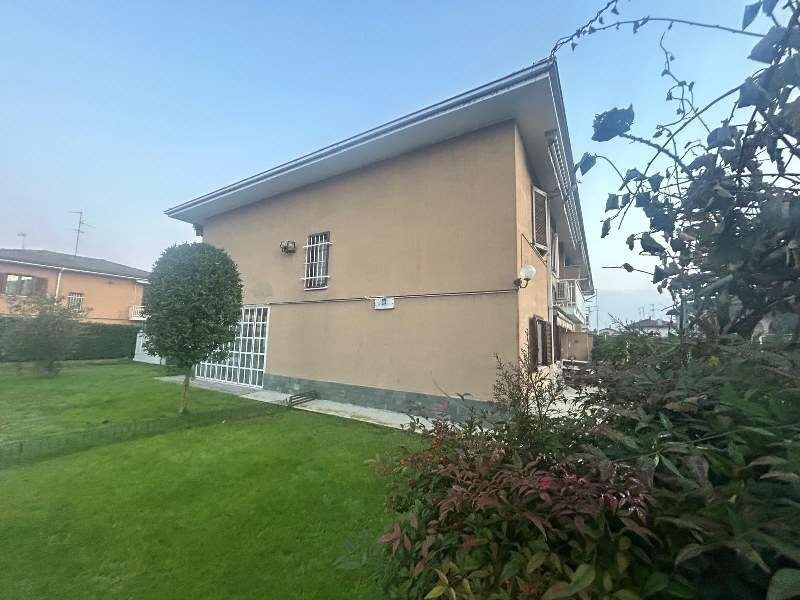 casa indipendente in vendita a Gambolò
