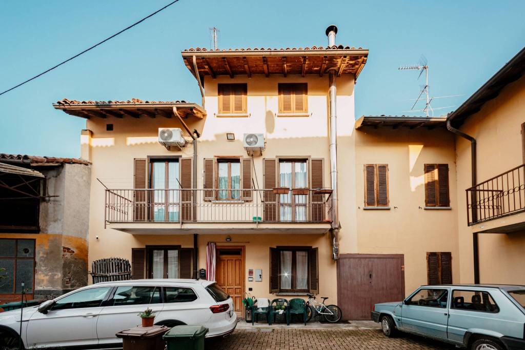 casa indipendente in vendita a Gambolò