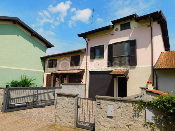 casa indipendente in vendita a Gambolò