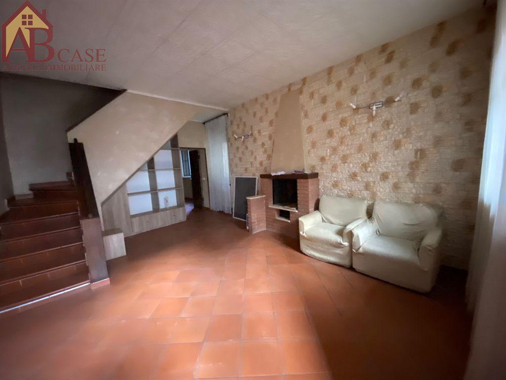 casa indipendente in vendita a Gambolò