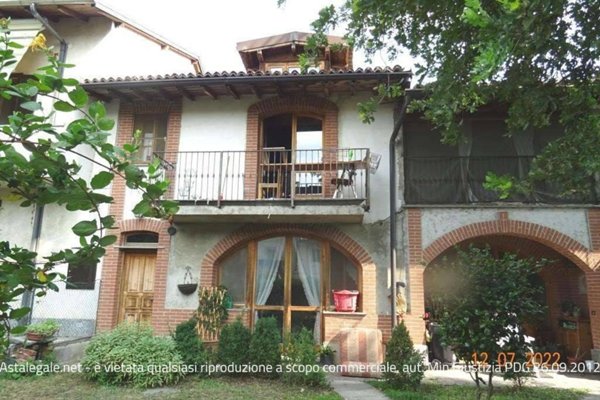 casa indipendente in vendita a Gambolò in zona Garbana