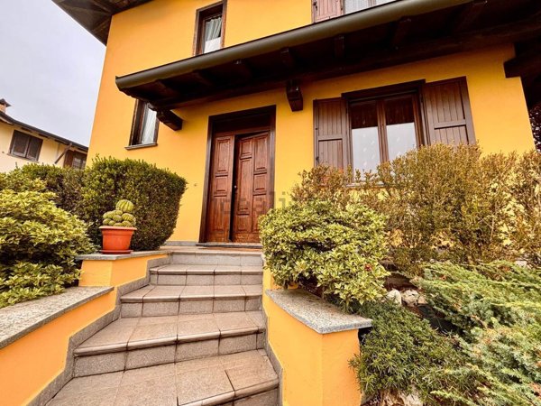 casa indipendente in vendita a Gambolò