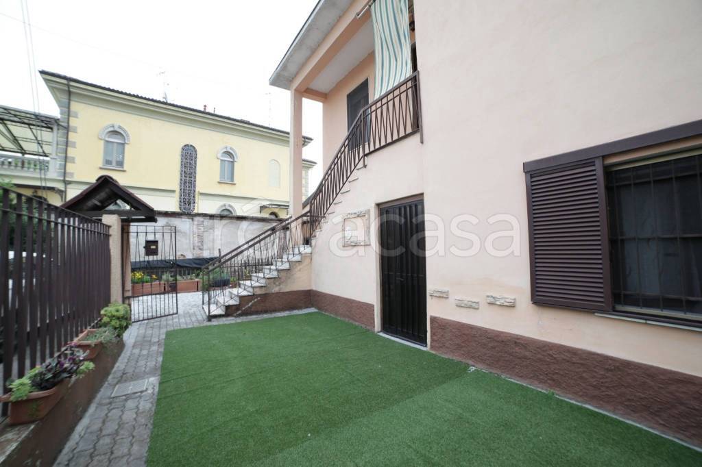 casa indipendente in vendita a Gambolò