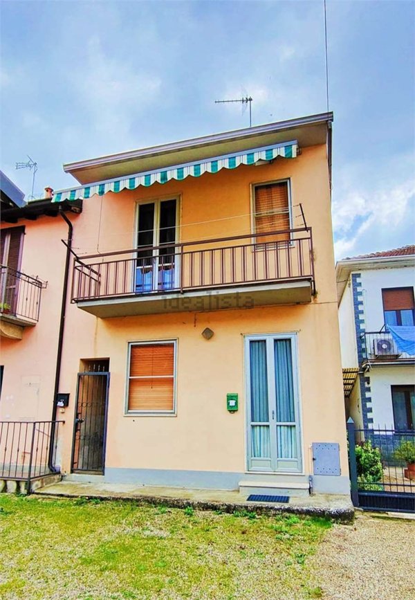 casa indipendente in vendita a Gambolò