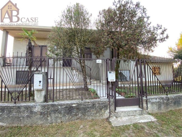 casa indipendente in vendita a Gambolò