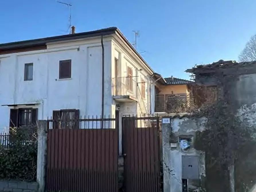 appartamento in vendita a Gambolò in zona Remondò