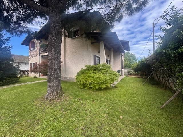 casa indipendente in vendita a Gambolò