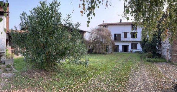 casa indipendente in vendita a Gambolò