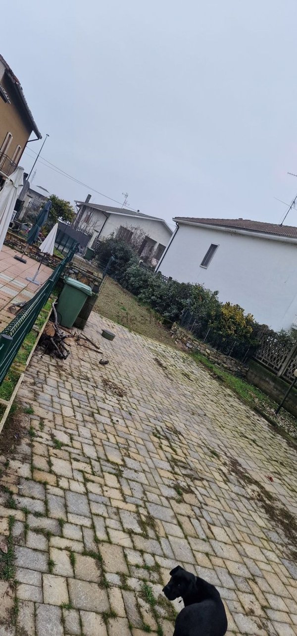 casa indipendente in vendita a Gambolò