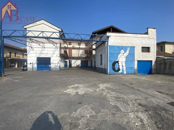 intera palazzina in vendita a Gambolò