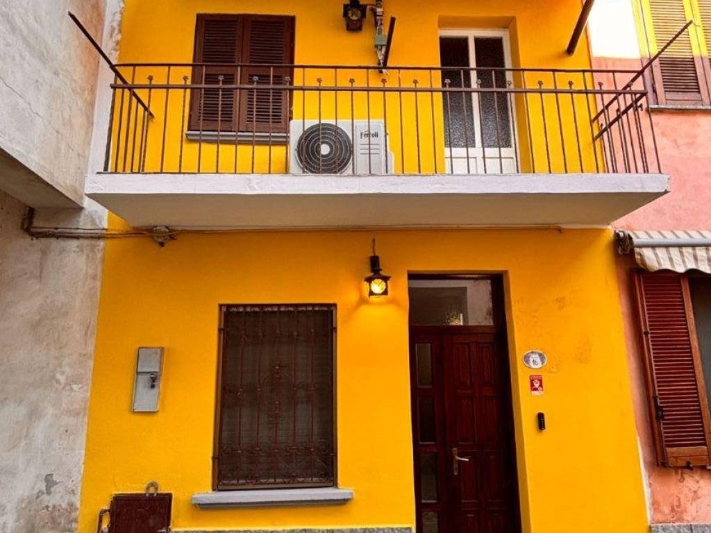 casa indipendente in vendita a Gambolò
