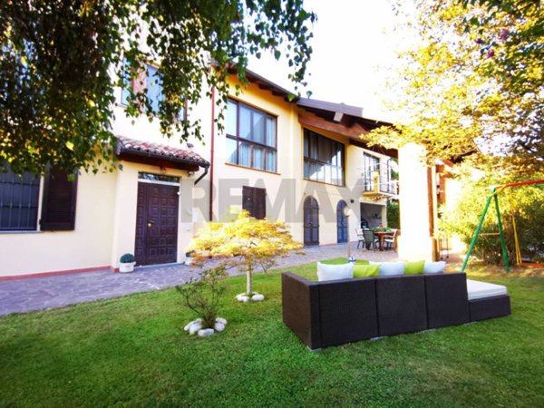 casa indipendente in vendita a Gambolò