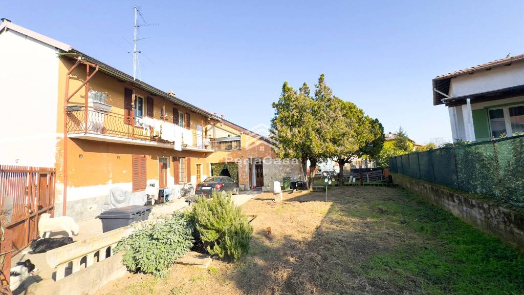 casa indipendente in vendita a Gambolò