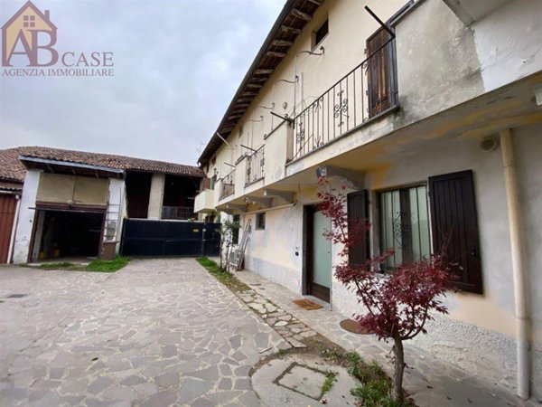 casa indipendente in vendita a Gambolò