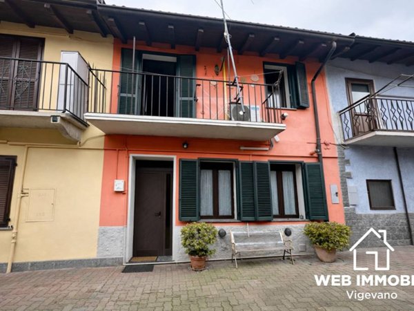 casa indipendente in vendita a Gambolò