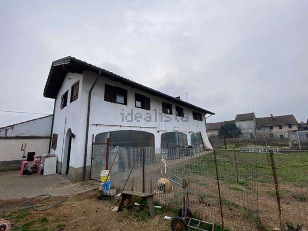 pentavano in vendita a Gambolò