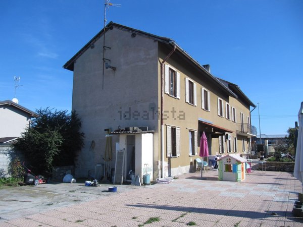 casa indipendente in vendita a Gambolò