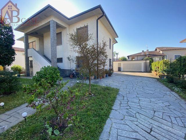 casa indipendente in vendita a Gambolò