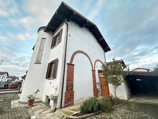 casa indipendente in vendita a Gambolò