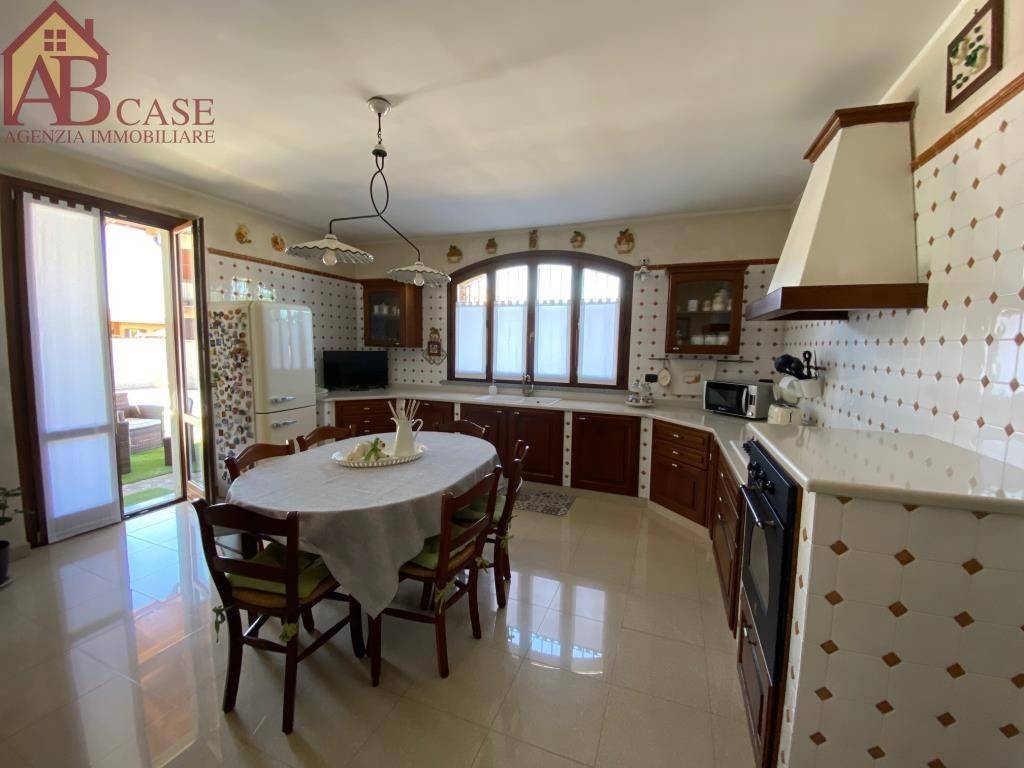 casa indipendente in vendita a Gambolò