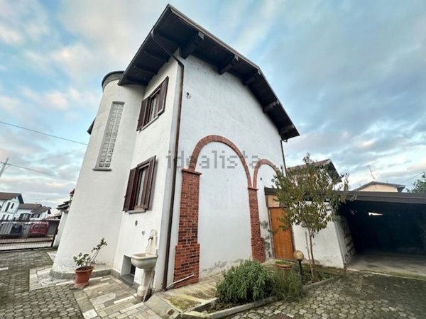 casa indipendente in vendita a Gambolò