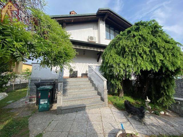 casa indipendente in vendita a Gambolò