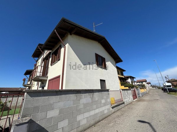 casa indipendente in vendita a Gambolò