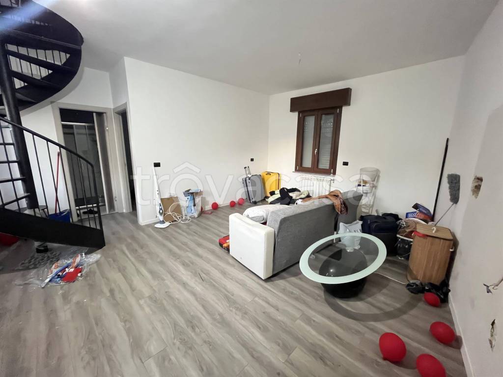 casa indipendente in vendita a Gambolò