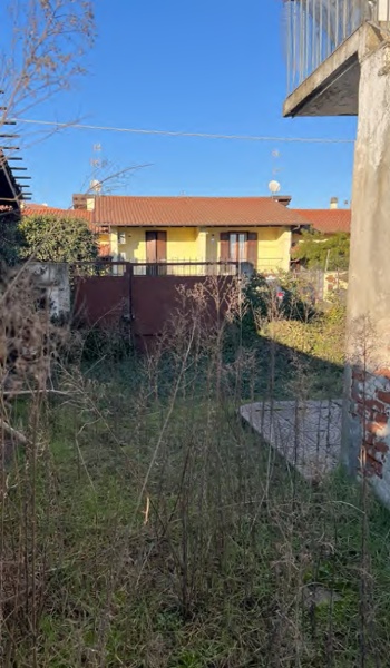 appartamento in vendita a Gambolò in zona Remondò