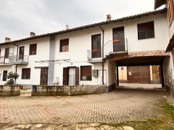 casa indipendente in vendita a Gambolò in zona Remondò