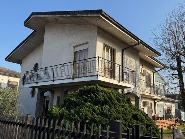 appartamento in vendita a Gambolò