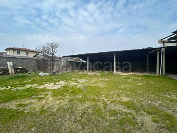 terreno edificabile in vendita a Gambolò
