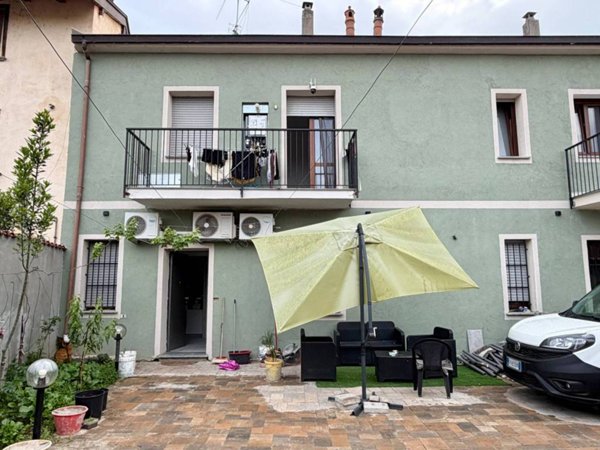 casa indipendente in vendita a Gambolò
