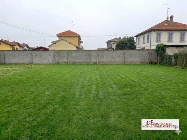 terreno edificabile in vendita a Gambolò