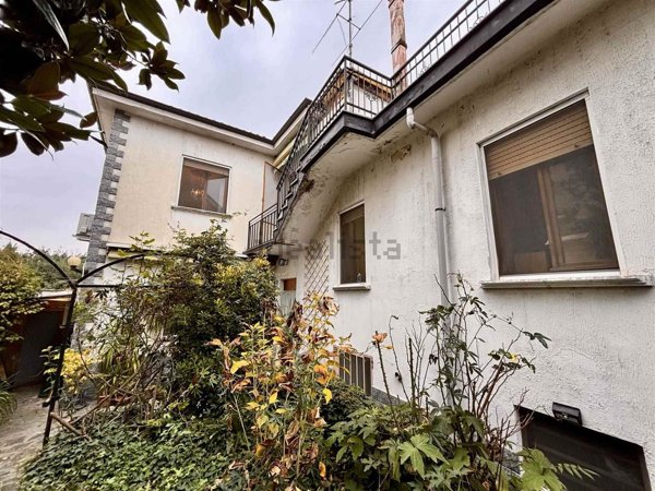 casa indipendente in vendita a Gambolò
